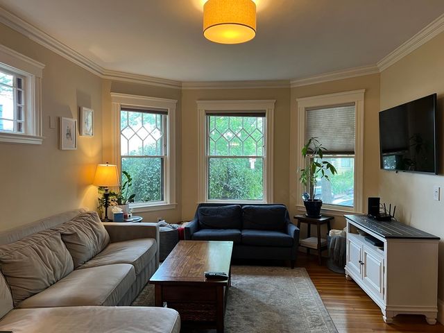 182 Magazine St. 1, Cambridge, MA 02139