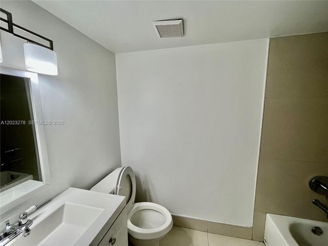 10893 NW 7th St 23-27, Miami, FL 33172