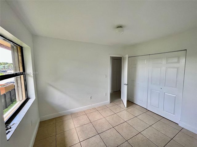 10893 NW 7th St 23-27, Miami, FL 33172