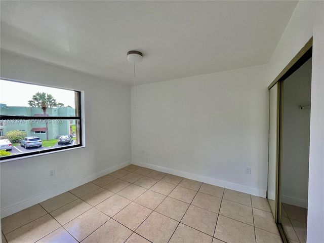 10893 NW 7th St 23-27, Miami, FL 33172