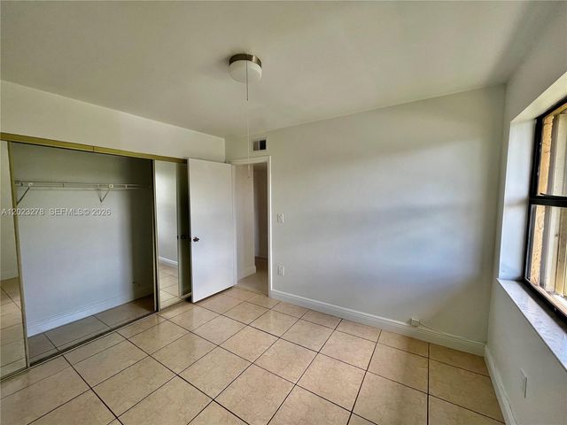 10893 NW 7th St 23-27, Miami, FL 33172