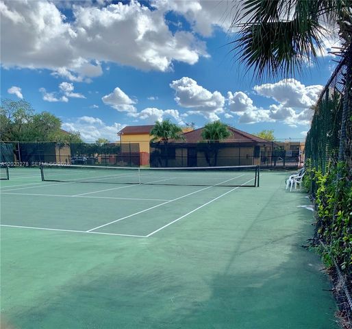 10893 NW 7th St 23-27, Miami, FL 33172