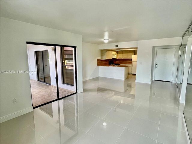 10893 NW 7th St 23-27, Miami, FL 33172