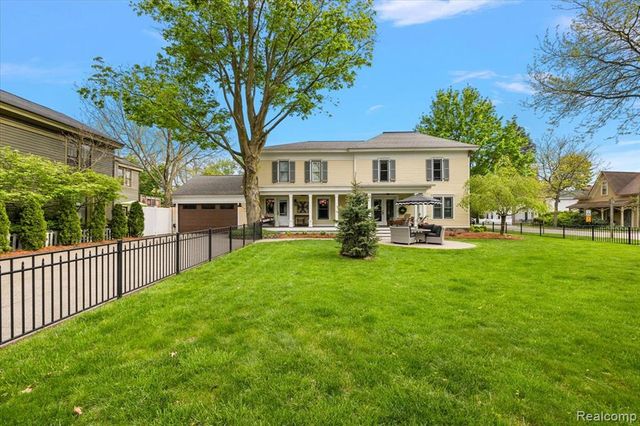 7 Buffalo Street, Clarkston, MI 48346