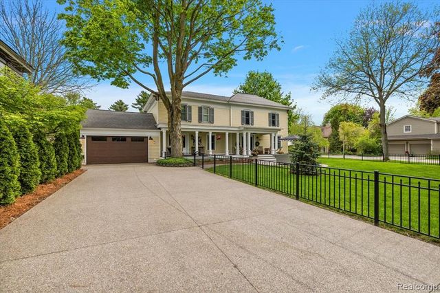 7 Buffalo Street, Clarkston, MI 48346