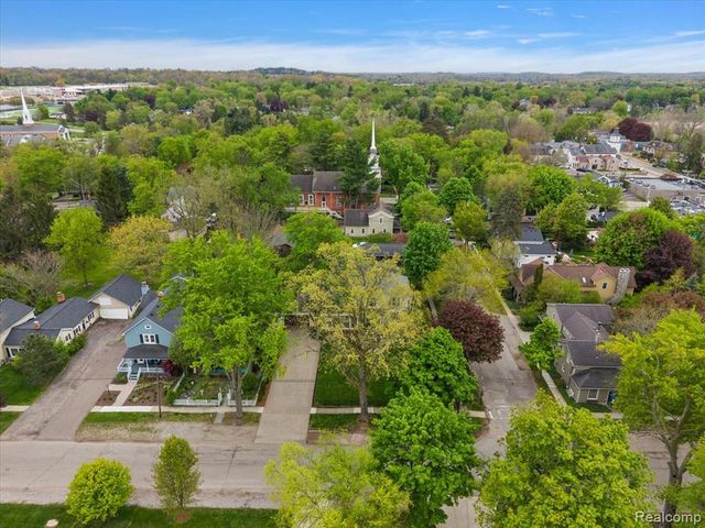 7 Buffalo Street, Clarkston, MI 48346