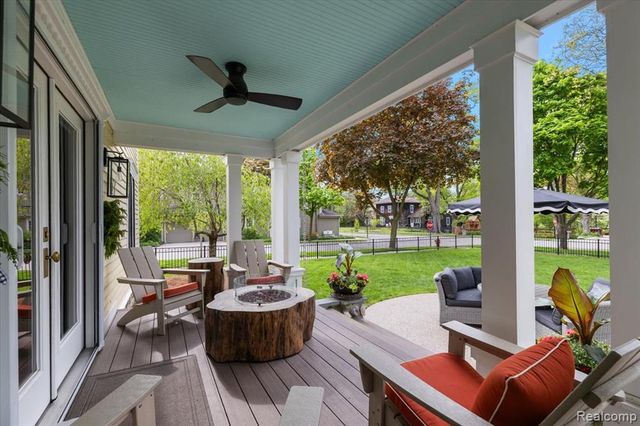 7 Buffalo Street, Clarkston, MI 48346