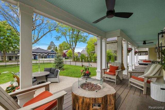 7 Buffalo Street, Clarkston, MI 48346