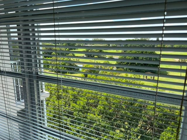 3050 N Palm Aire Dr 707, Pompano Beach, FL 33069