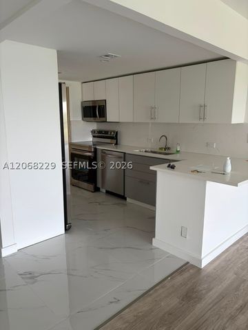 3050 N Palm Aire Dr 707, Pompano Beach, FL 33069