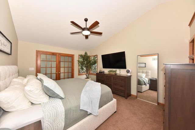1275 Ridge ROAD, Waukesha, WI 53186