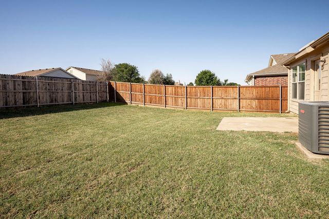 8924 King Ranch Drive, Cross Roads, TX 76227