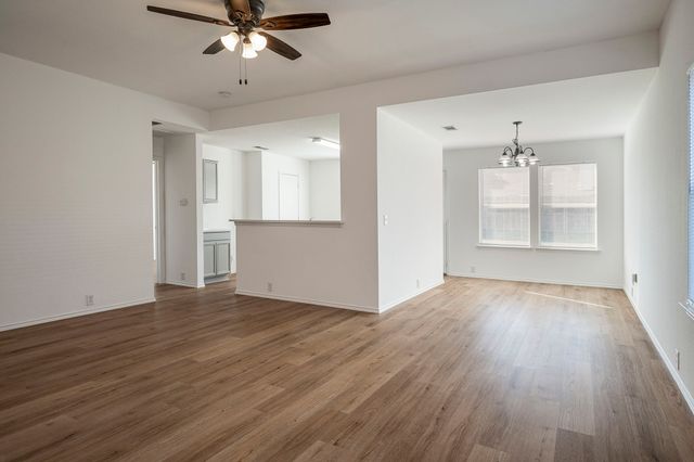 8924 King Ranch Drive, Cross Roads, TX 76227