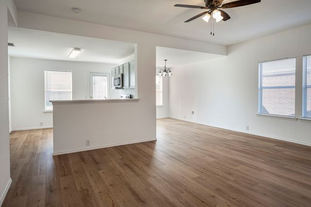8924 King Ranch Drive, Cross Roads, TX 76227