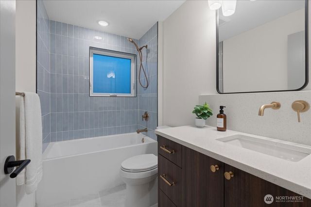 4104 49th Avenue SW, Seattle, WA 98116