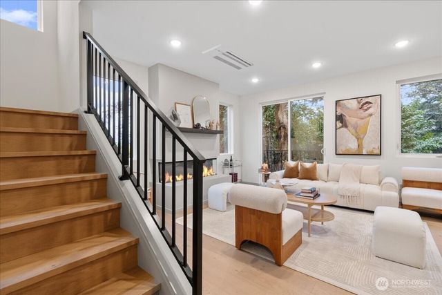 4104 49th Avenue SW, Seattle, WA 98116