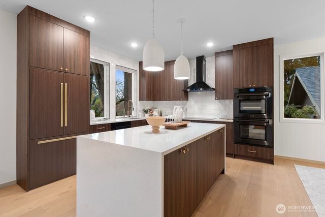 4104 49th Avenue SW, Seattle, WA 98116