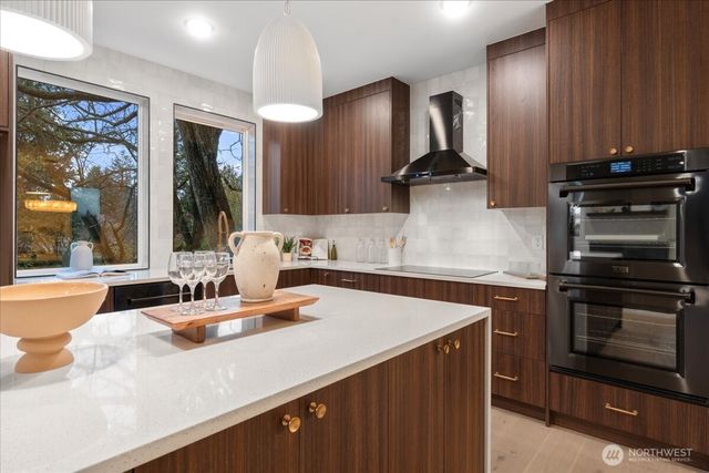 4104 49th Avenue SW, Seattle, WA 98116