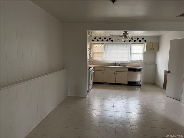 75 Picariello Drive, Haverstraw, NY 10927