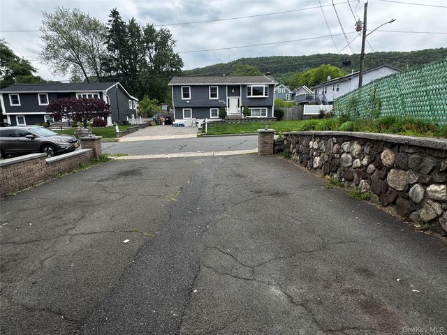 75 Picariello Drive, Haverstraw, NY 10927