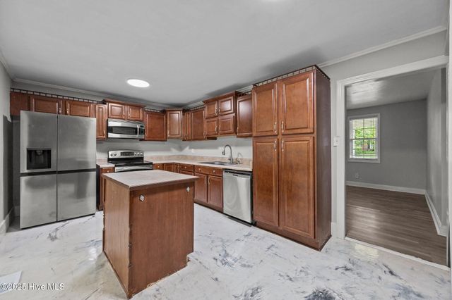613 Maple Street, Jacksonville, NC 28540