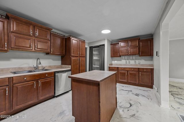 613 Maple Street, Jacksonville, NC 28540