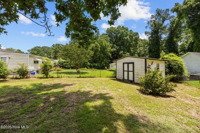 613 Maple Street, Jacksonville, NC 28540