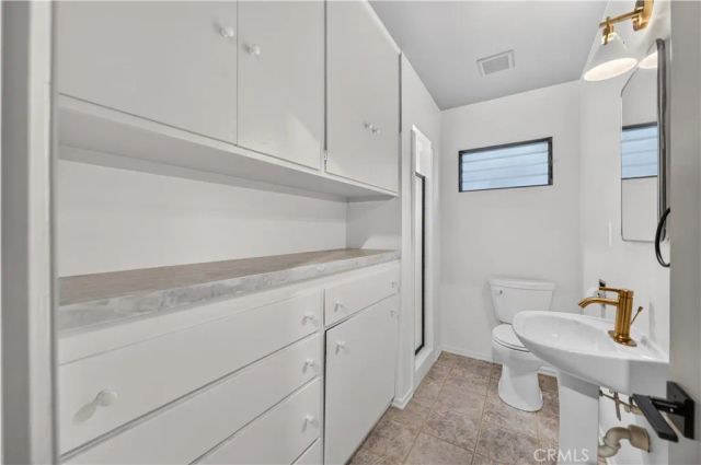614 N Glendora Avenue, Glendora, CA 91741