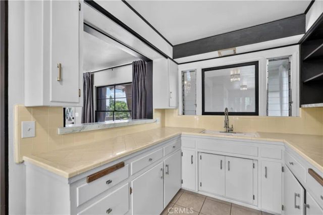 614 N Glendora Avenue, Glendora, CA 91741