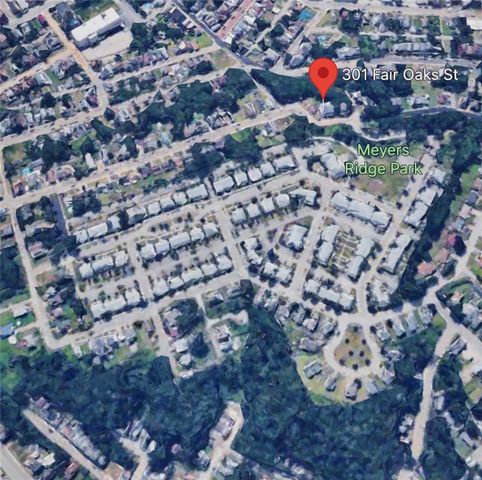 301 Fair Oaks St, Mckees Rocks, PA 15136