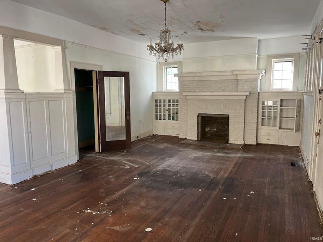 831 E Gum Street, Evansville, IN 47713