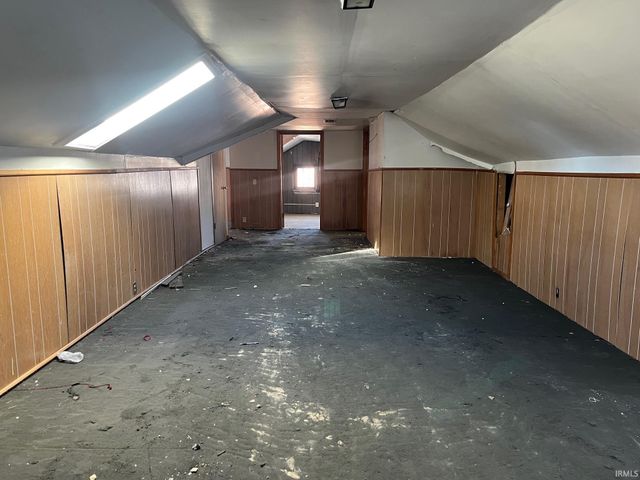 831 E Gum Street, Evansville, IN 47713