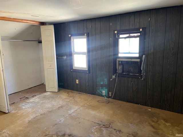 831 E Gum Street, Evansville, IN 47713