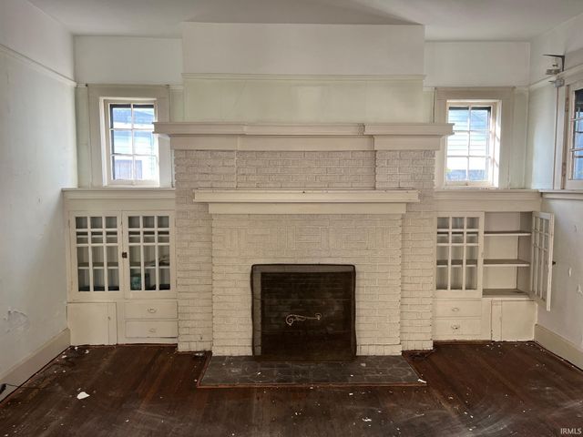 831 E Gum Street, Evansville, IN 47713