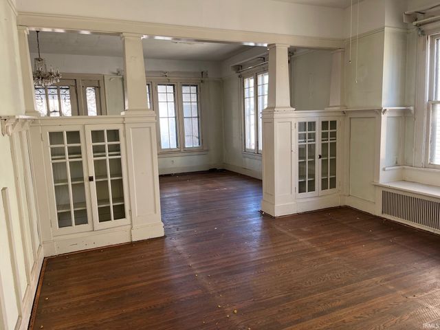 831 E Gum Street, Evansville, IN 47713