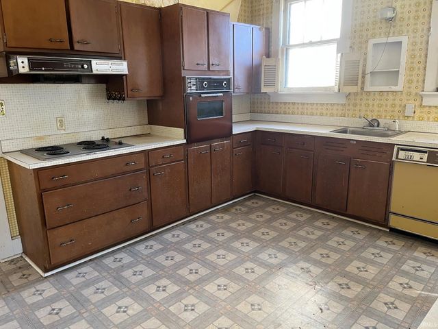 831 E Gum Street, Evansville, IN 47713