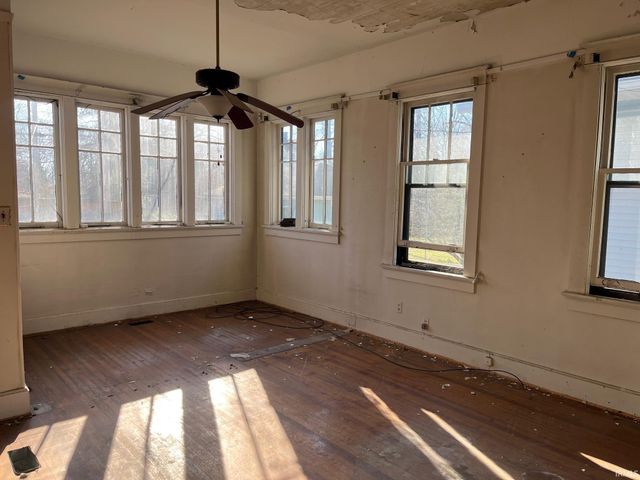 831 E Gum Street, Evansville, IN 47713