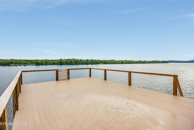 261 Lakewood Circle Drive, Decatur, TN 37322