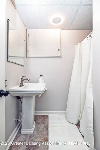 363 University Drive, East Lansing, MI 48823