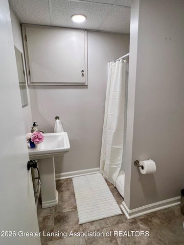 363 University Drive, East Lansing, MI 48823