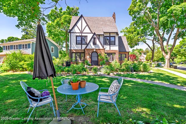 363 University Drive, East Lansing, MI 48823