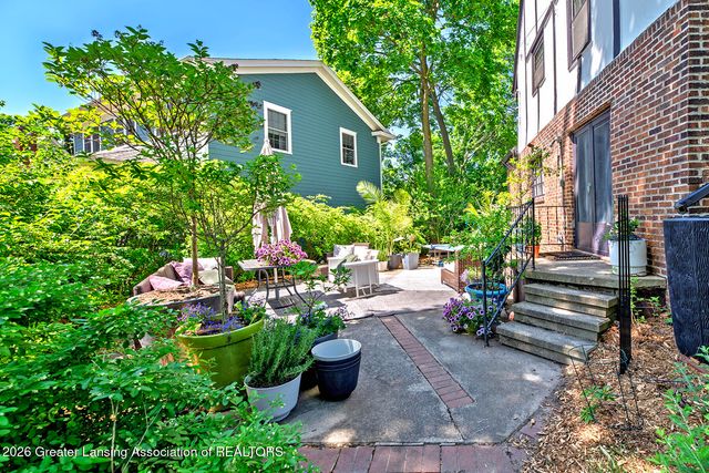 363 University Drive, East Lansing, MI 48823
