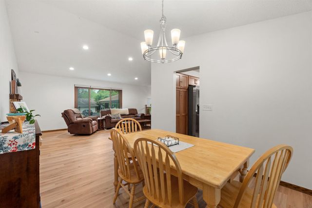 4382 Metcalf Drive, Eagan, MN 55122