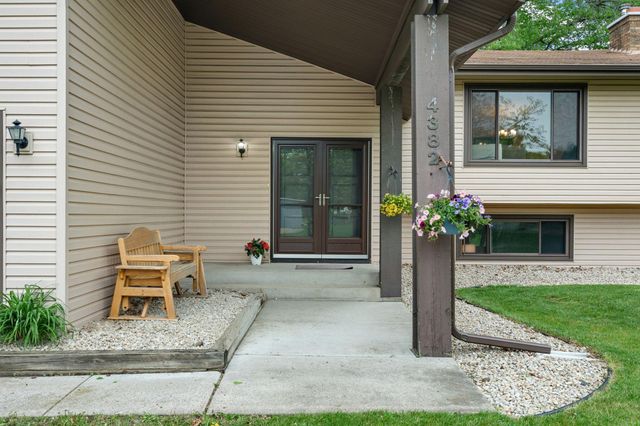 4382 Metcalf Drive, Eagan, MN 55122