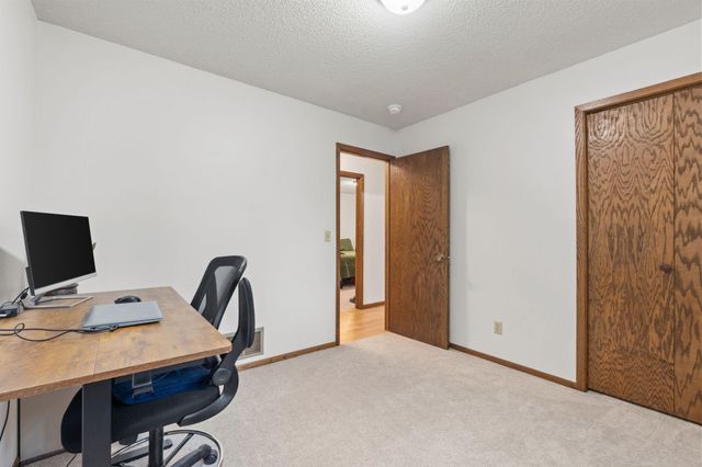 4382 Metcalf Drive, Eagan, MN 55122