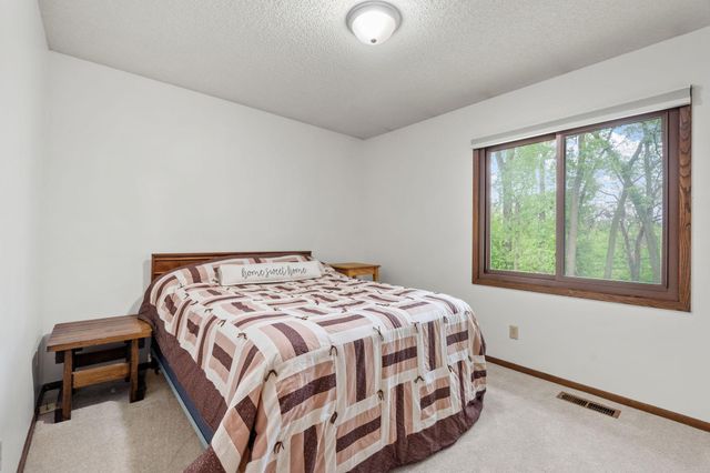 4382 Metcalf Drive, Eagan, MN 55122
