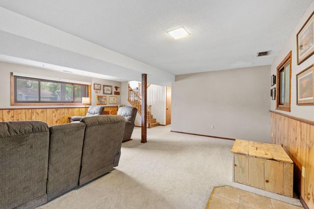 4382 Metcalf Drive, Eagan, MN 55122