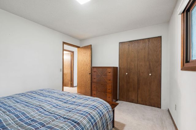 4382 Metcalf Drive, Eagan, MN 55122