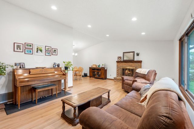 4382 Metcalf Drive, Eagan, MN 55122