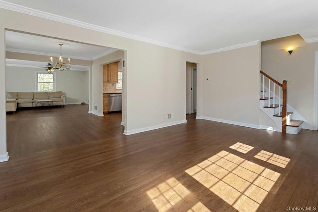 26 Dogwood Drive, Scarsdale, NY 10583